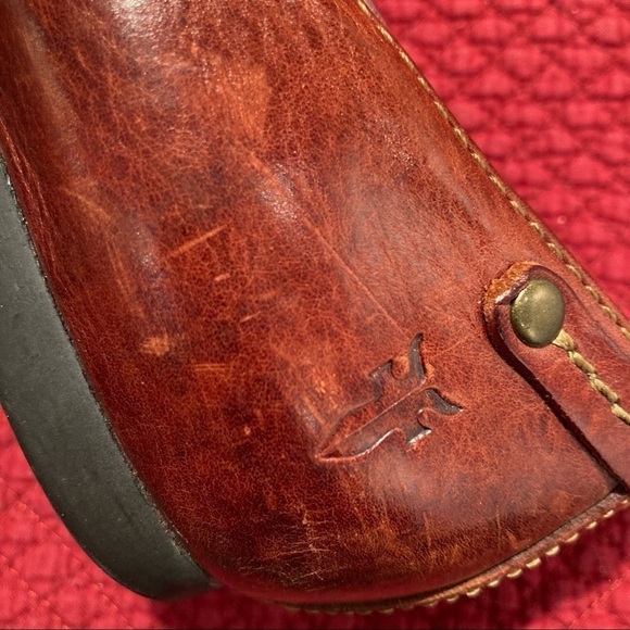 FRYE Sz 8.5 Big Buckle Reddish Brown Distressed Leather Flats Shoes - Picture 6 of 9